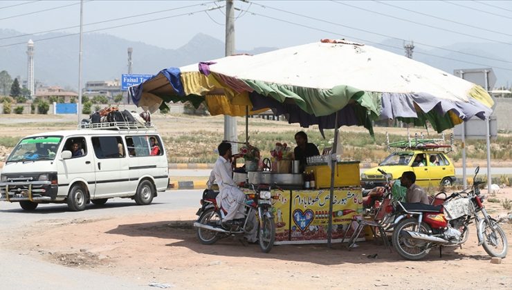 Pakistan’da aşırı sıcaklar nedeniyle ölenlerin sayısı 22 oldu