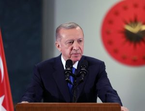 Cumhurbaşkanı Erdoğan, edebiyatçıları andı