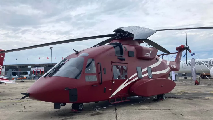 Türkiye’nin yeni helikopteri T925 ilk kez vitrine çıktı