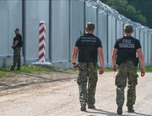 Polonya, Belarus sınırını Belarus ve Rusya’dan gelen yük trafiğine kapattı