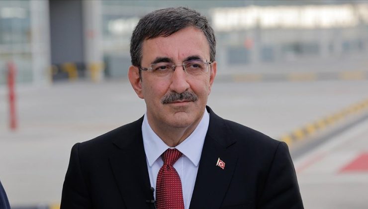 “Ercan Havalimanı yeni terminal binası ve pistini 20 Temmuz’a kadar yetiştireceğiz”