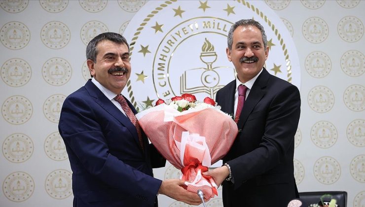 Bakan Tekin: Eğitim sistemini hak ettiği yere çıkarmak için mücadele edeceğiz