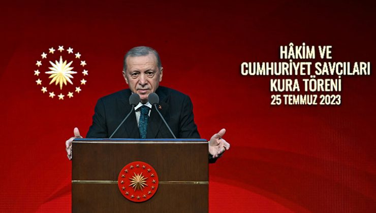 “Önceliğimiz Türkiye’yi darbe anayasasından kurtarmak”