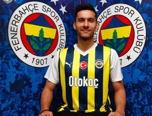 Fenerbahçe, milli futbolcu Umut Nayir ile anlaştı