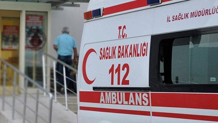 Tur minibüsü tırla çarpıştı: 2 kişi hayatını kaybetti, 12 kişi yaralandı