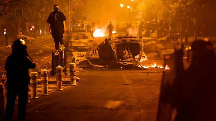 Paris’te polis şiddetine soruşturma