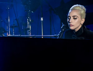 Lady Gaga’dan müzik efsanesine saygı duruşu