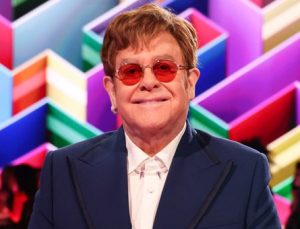 Elton John’un eşyaları açık artırmaya çıktı