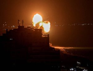 İsrail Gazze’ye hava saldırısı düzenledi