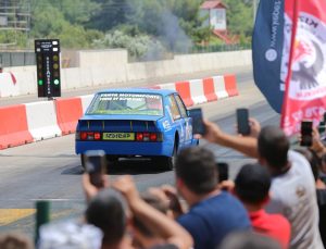 Antalya’da hız tutkunları yarışa doydu
