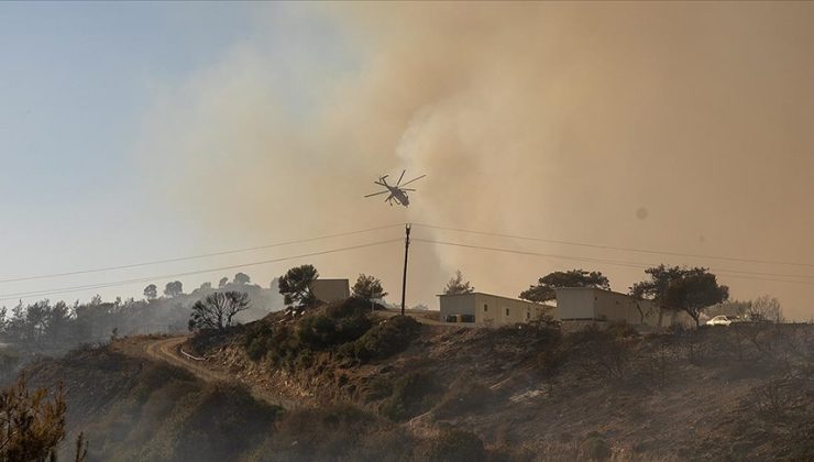 Rodos’ta orman yangını kabusu: 3 bin 500 kişiye tahliye