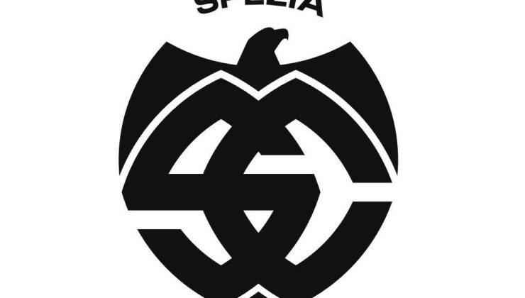 Serie A takımının yeni logosu Nazi sembolüne benzetildi