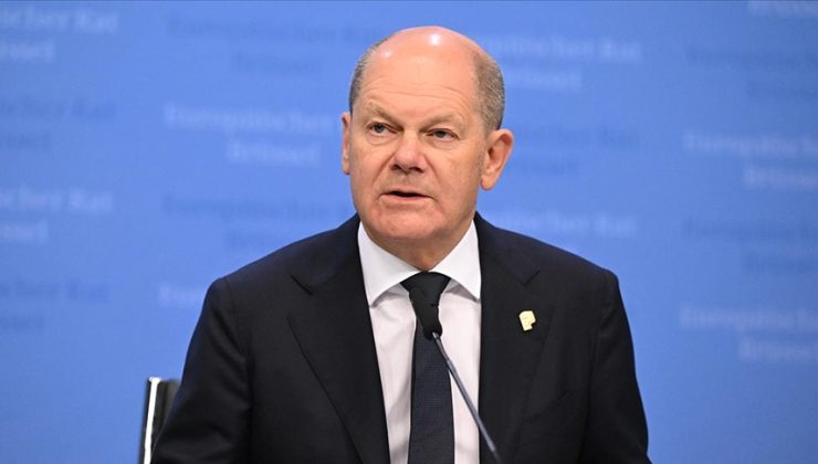 Almanya Başbakanı Olaf Scholz, Fransa’da yaşananları endişeyle izlediklerini söyledi