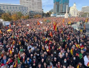 İspanya’da yükselen aşırı sağcı parti: Camileri kapatacağız