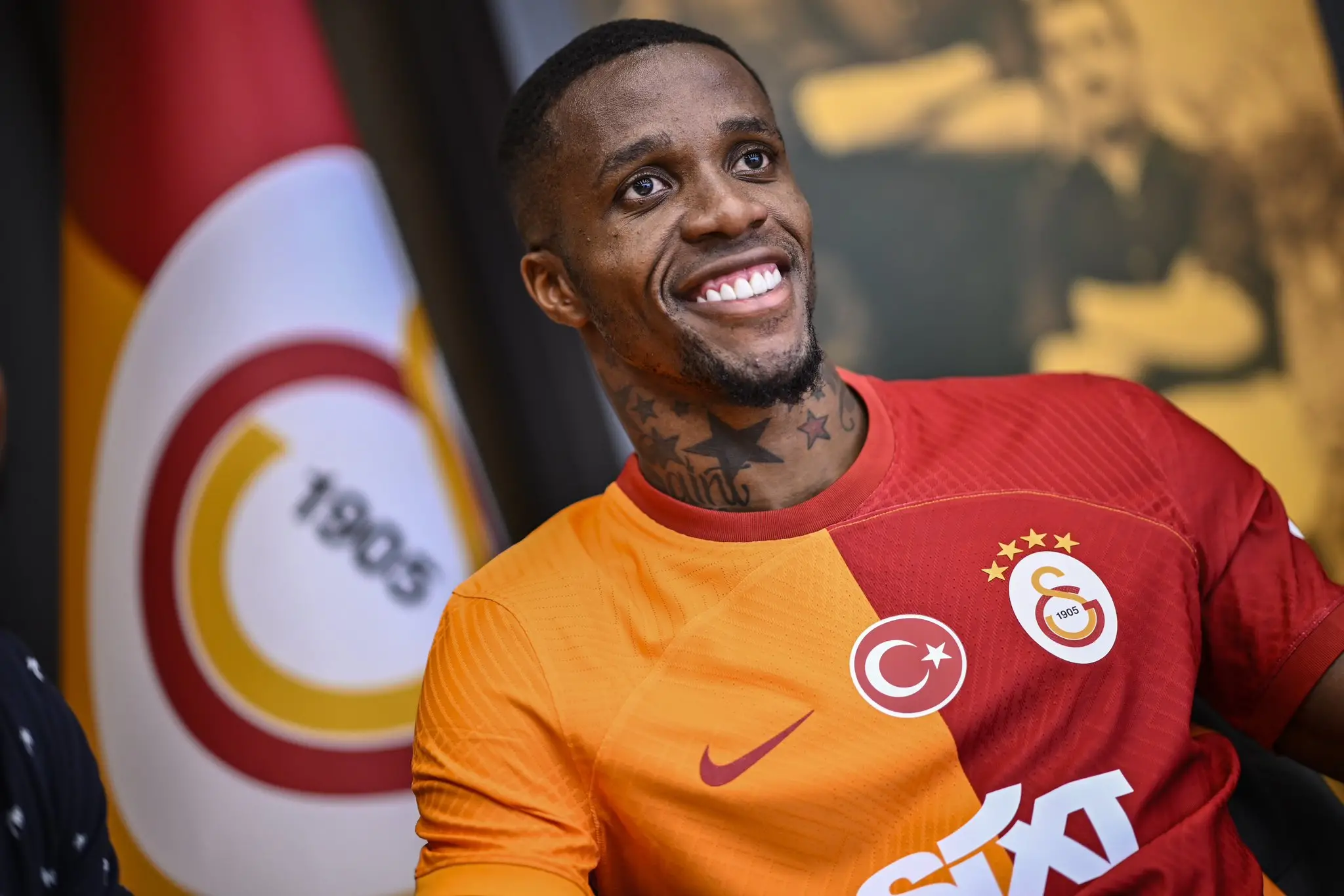 Fransızlar duyurdu! Wilfried Zaha, imzaya gidiyor!