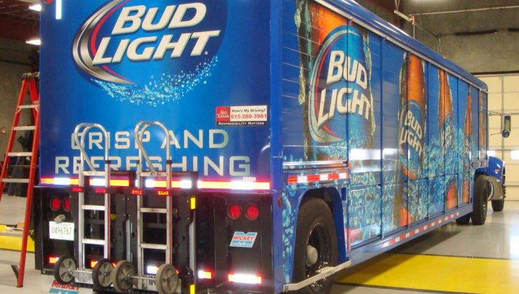 Bud Light’ın satışları düştü, binlerce işçi işten çıkarılabilir