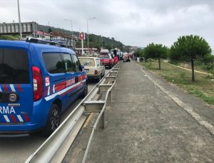 Trabzon’da denizde kaybolan genci arama çalışmaları sürüyor
