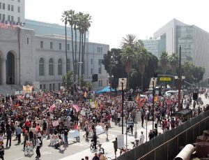 Los Angeles’te 11 bin belediye çalışanı greve çıkıyor