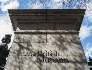 British Museum, önünde gerçekleşen bıçaklı saldırı nedeniyle boşaltıldı