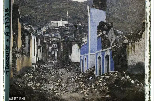 Yunanlılar yakmıştı! 100 yıl önce yok edilen cami kurtarılıyor