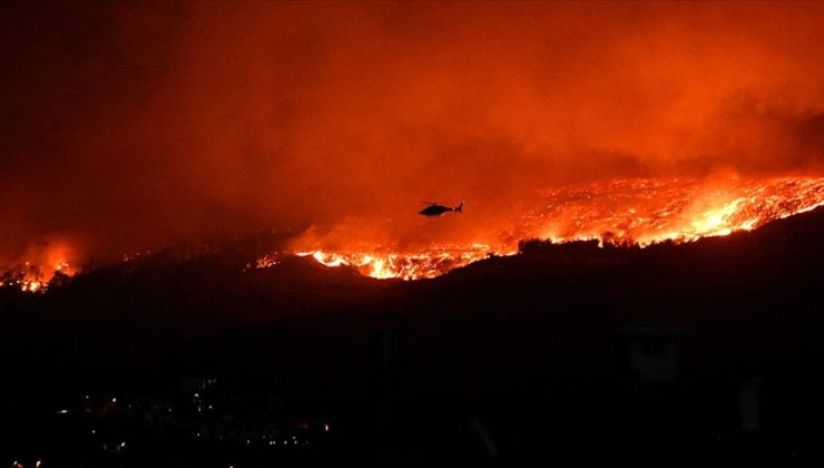 Çanakkale’de orman yangını; üniversite kampüsü de tahliye edildi