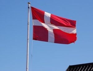 Danimarka’da Türk Büyükelçiliği önünde Kur’an-ı Kerim’e saldırı düzenlendi