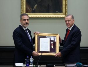 Cumhurbaşkanı Erdoğan’dan Fidan’a Üstün Hizmet Madalyası