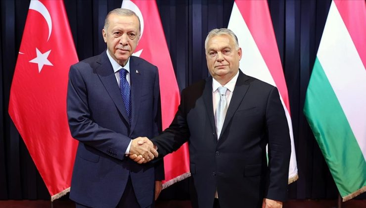 Erdoğan, Budapeşte’de Macaristan Başbakanı Orban ile görüştü