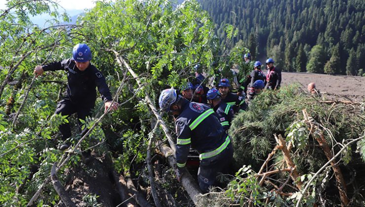 Gürcistan’da tatil beldesinde dehşet, heyelanda 11 kişi öldü