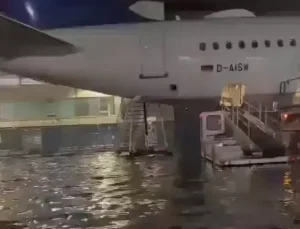 Frankfurt Havalimanı’nı su bastı, büyük kaos yaşandı