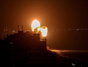 İsrail’in, Şam’da bazı askeri noktalara füze saldırısı düzenlediği iddia edildi