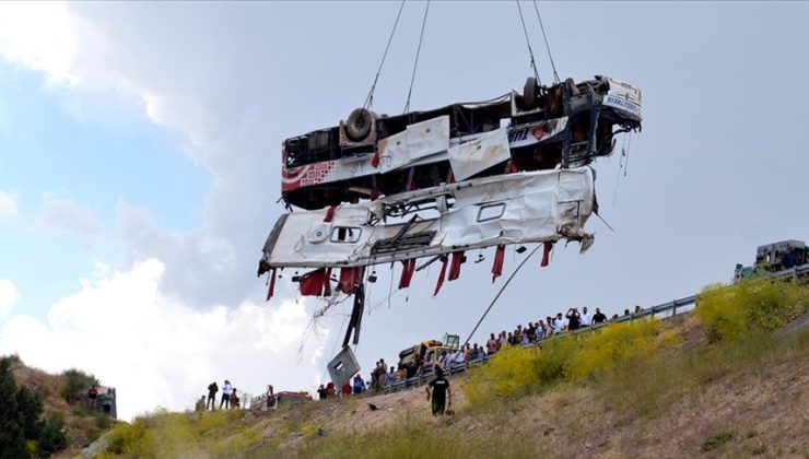 Kars’ta 8 kişinin öldüğü otobüs kazasında, firma yolcu taşımacılığından çekildi