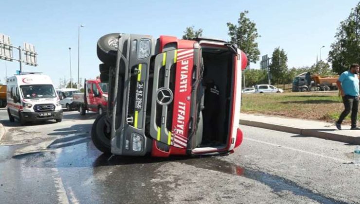 Esenler’de yangına giderken devrilen itfaiye aracındaki 2 personel yaralandı