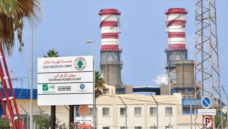 Lübnan’da elektriğin tamamen kesilmesi kamudaki hizmeti sekteye uğratıyor