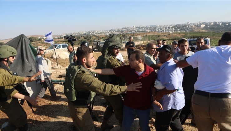 Yahudi yerleşimcilerden Batı Şeria’da Filistin köyüne baskın
