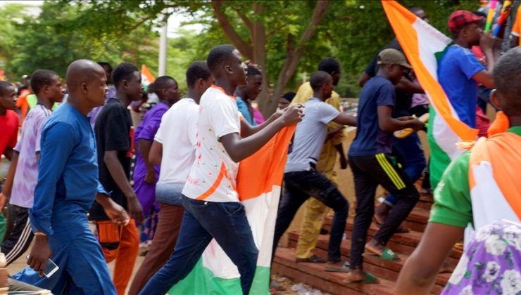 Nijer’de binlerce gönüllü, ECOWAS’ın olası müdahalesine karşı seferber oldu