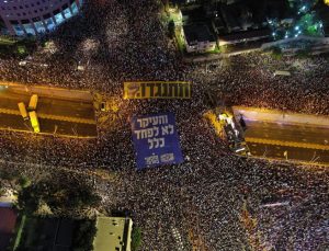 İsrail’de protestocular Netanyahu’nun konvoyunu engellemeye çalıştı