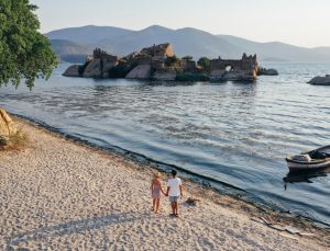 Kuş cenneti Bafa Gölü’nün suyu yaklaşık 20 metre çekildi