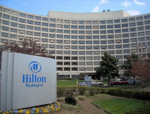 Hilton 2 bin oteline Tesla şarj cihazları kuracak