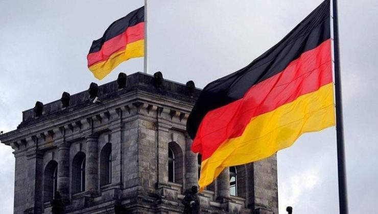 Almanya vatandaşlığına geçici kolaylaştıran yasa tasarısı mecliste kabul edildi