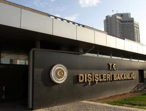 Dışişleri Bakanlığı: Hollanda’da Kur’an-ı Kerim’i hedef alan aşağılık saldırıları lanetliyoruz