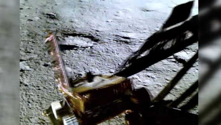Hindistan’ın uzay aracı Dünya ve Ay’ın fotoğraflarını yakalıyor