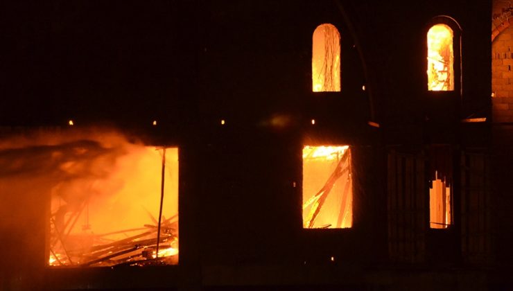 İsveç’te bir camide yangın çıktı
