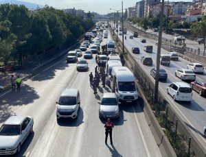Kocaeli’de zincirleme kaza: 5 polis yaralandı