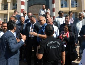 Muhsin Yazıcıoğlu davası 2024’e ertelendi: Duruşma çıkışında polisle gerginlik