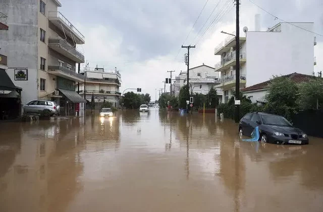 Yunanistan’da sel felaketi: Can kaybı 10’a yükseldi