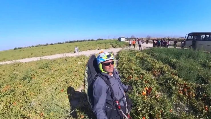 Yamaç paraşütü pilotu domates tarlasına indi
