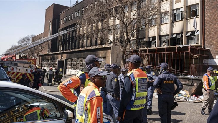 Güney Afrika’daki yangında ölen 74 kişiden 62’sinin kimliği henüz belirlenemedi