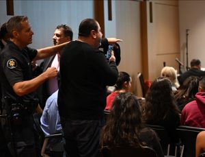 Azerbaycan, ABD’de radikal Ermeni grupların Türkiye konulu konferansa katılanlara saldırısını kınadı