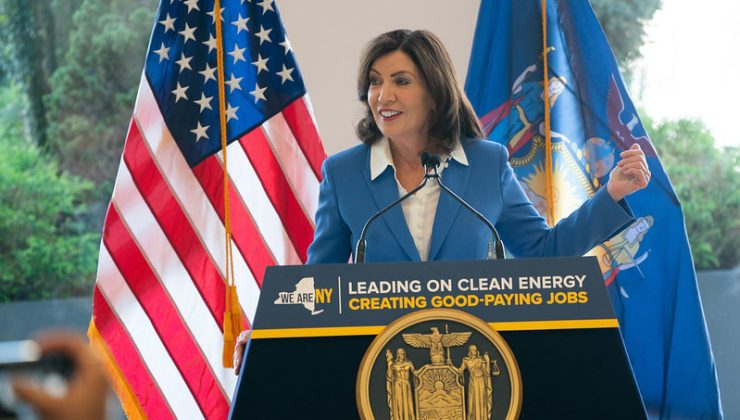 Hochul’dan New York’a ABD tarihindeki en büyük yenilenebilir enerji yatırımı